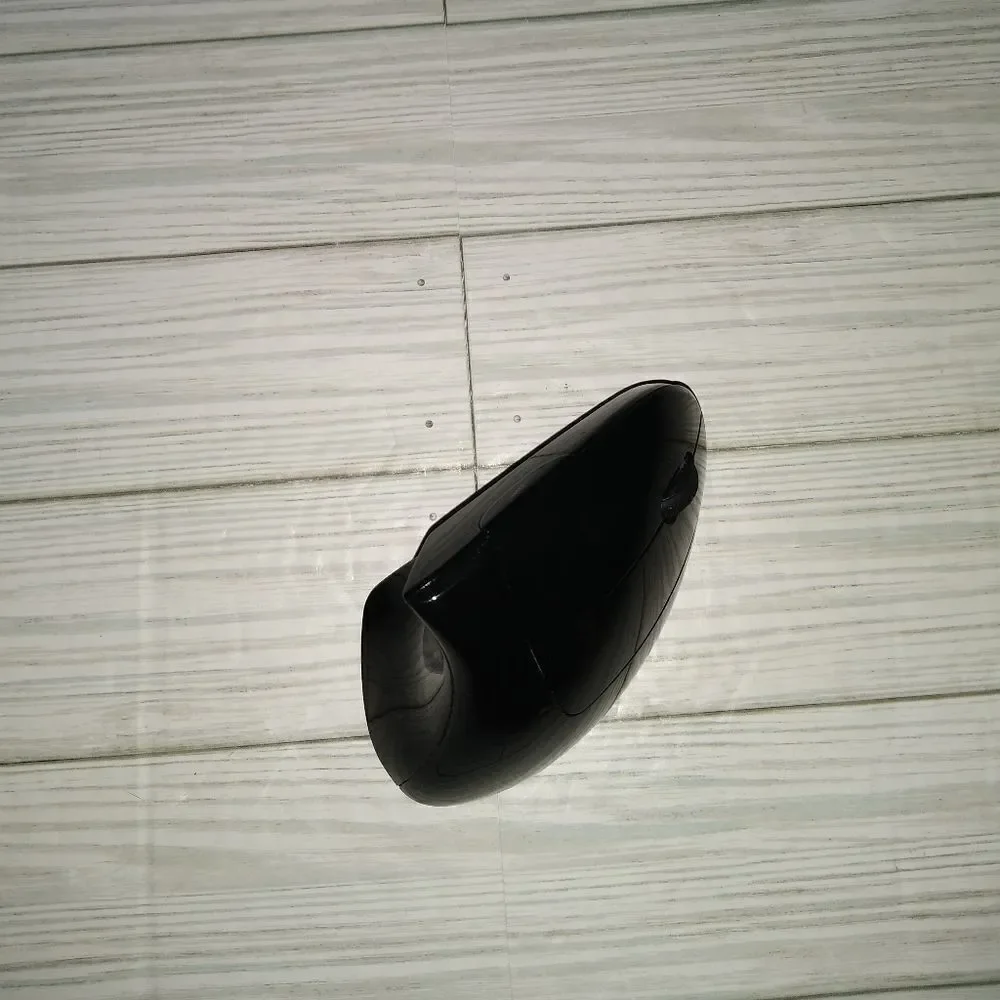 Adesso iMouse E10 2.4 GHz RF Adjustable DPI Wireless Vertical Ergonomic Mouse